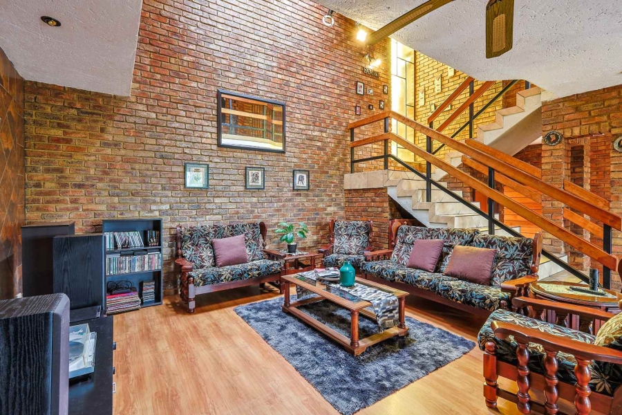 4 Bedroom Property for Sale in Hartbeespoort North West